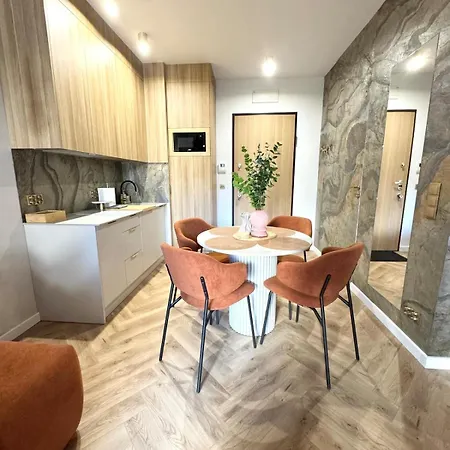 New Flat In Modern Building アパート *