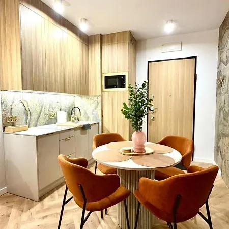 New Flat In Modern Building アパート *
